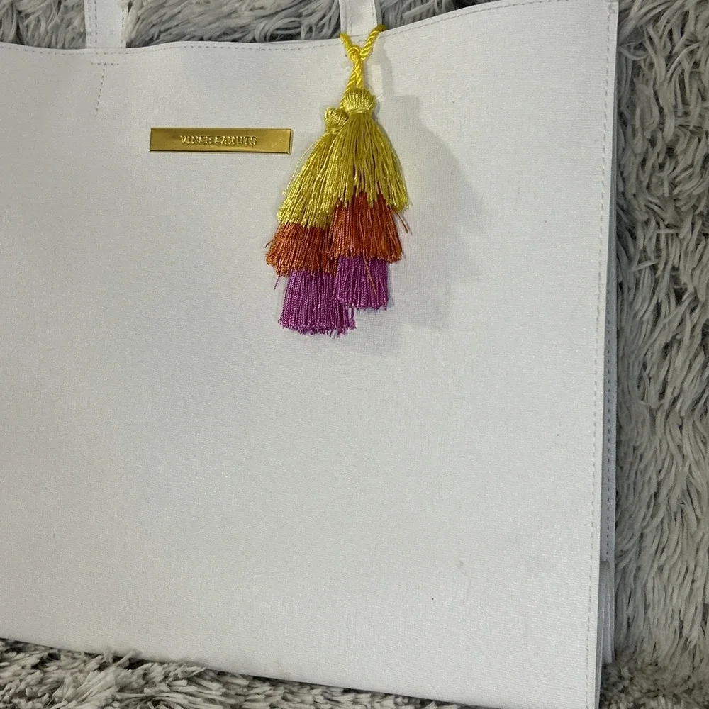 Vince‎ Camuto Large White Tote Bag Top Handles Pastel Tassel Beach Boho Festival